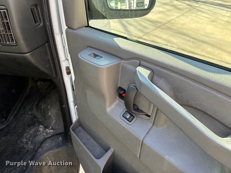 image for item FK0887 2018 Chevrolet Express 3500 van