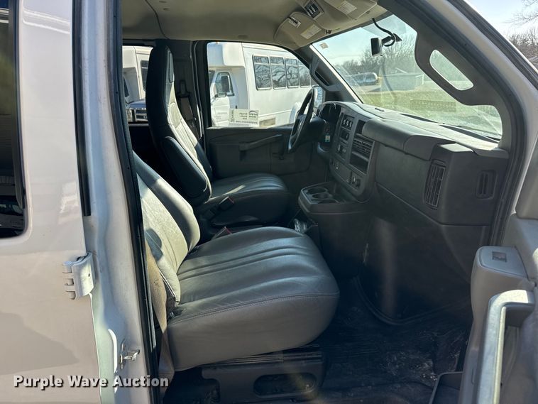 image for item FK0887 2018 Chevrolet Express 3500 van