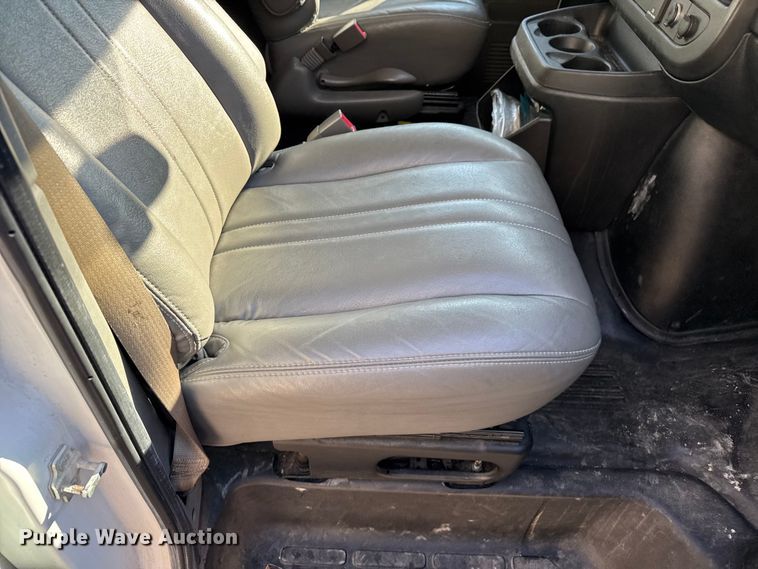 image for item FK0887 2018 Chevrolet Express 3500 van