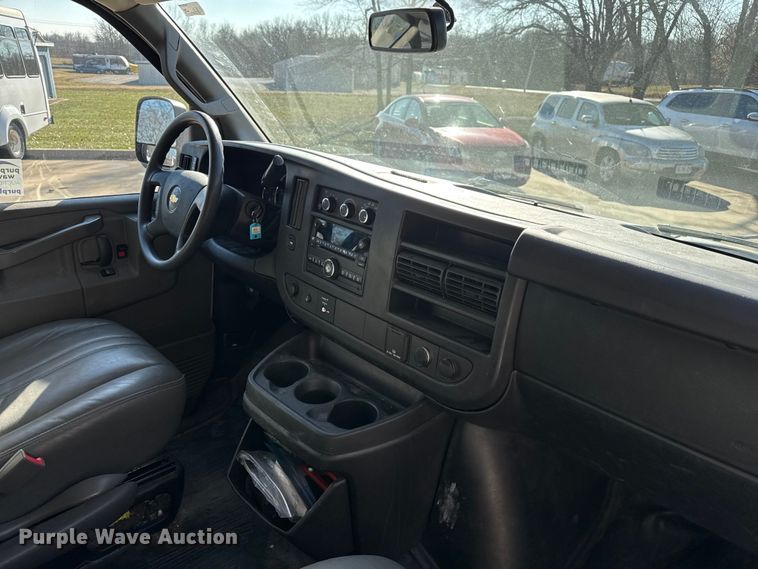 image for item FK0887 2018 Chevrolet Express 3500 van