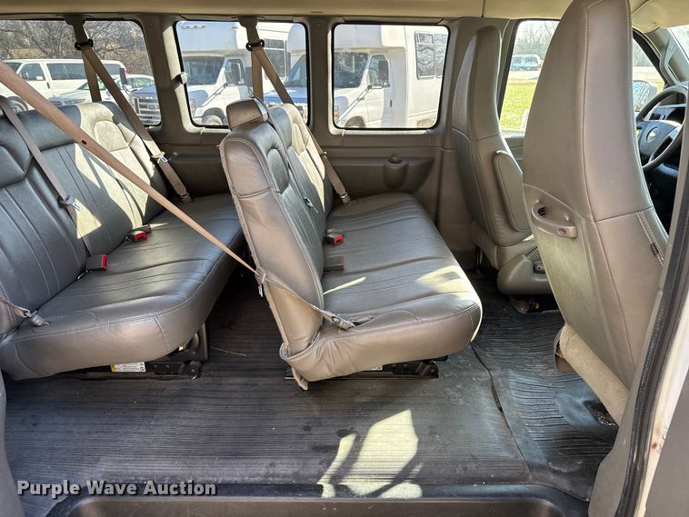 image for item FK0887 2018 Chevrolet Express 3500 van