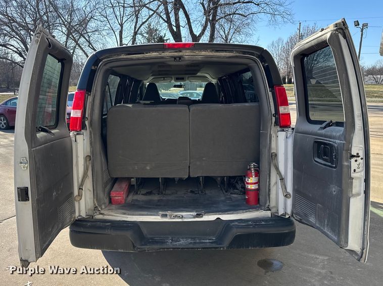 image for item FK0887 2018 Chevrolet Express 3500 van