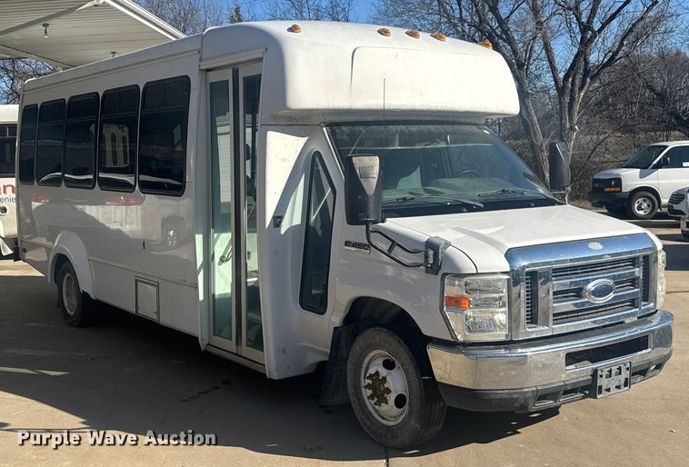image for item FK0888 2011 Ford E450 Super Duty shuttle bus