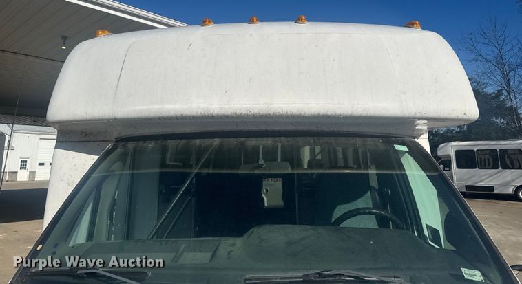 image for item FK0888 2011 Ford E450 Super Duty shuttle bus