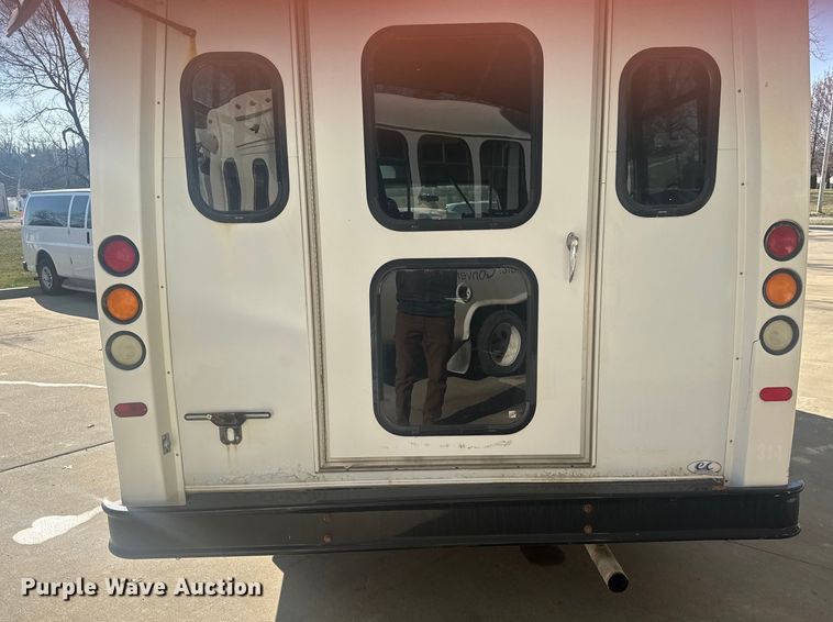 image for item FK0888 2011 Ford E450 Super Duty shuttle bus