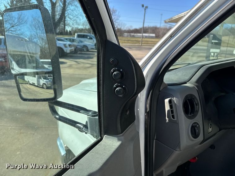 image for item FK0888 2011 Ford E450 Super Duty shuttle bus