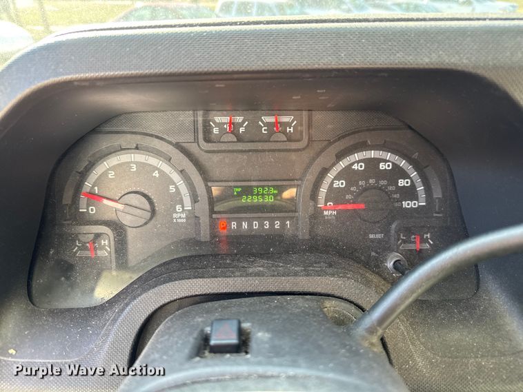 image for item FK0888 2011 Ford E450 Super Duty shuttle bus