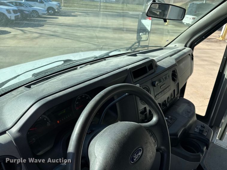 image for item FK0888 2011 Ford E450 Super Duty shuttle bus