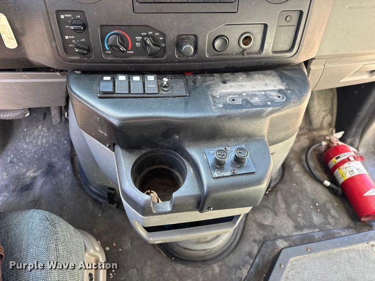 image for item FK0888 2011 Ford E450 Super Duty shuttle bus