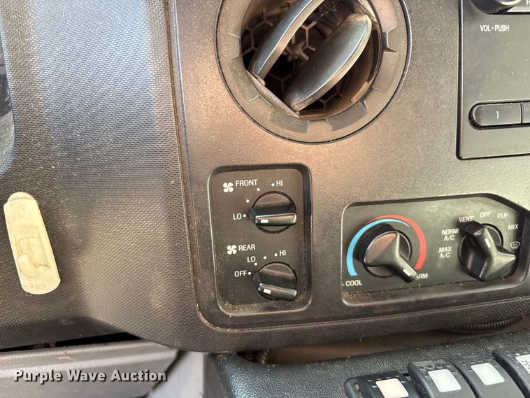 image for item FK0888 2011 Ford E450 Super Duty shuttle bus