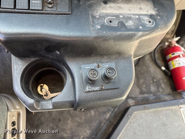 image for item FK0888 2011 Ford E450 Super Duty shuttle bus