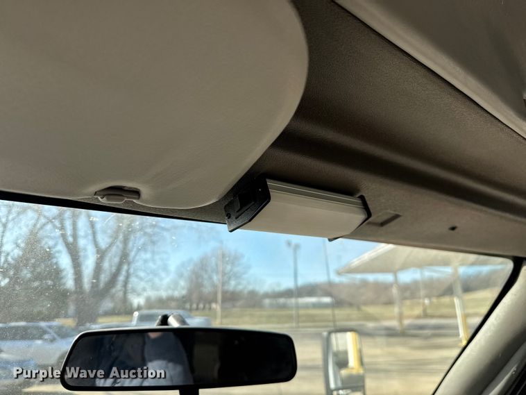 image for item FK0888 2011 Ford E450 Super Duty shuttle bus