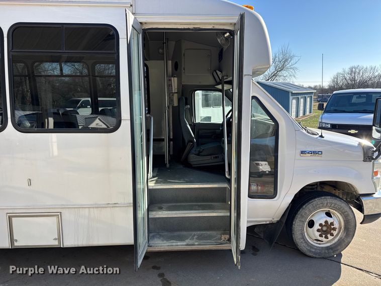 image for item FK0888 2011 Ford E450 Super Duty shuttle bus