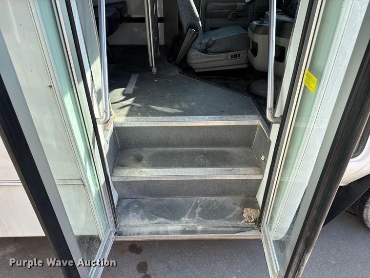 image for item FK0888 2011 Ford E450 Super Duty shuttle bus