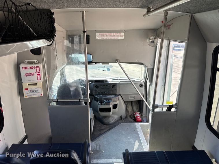 image for item FK0888 2011 Ford E450 Super Duty shuttle bus