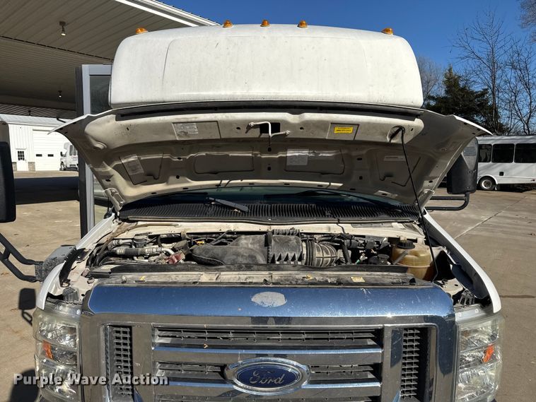 image for item FK0888 2011 Ford E450 Super Duty shuttle bus