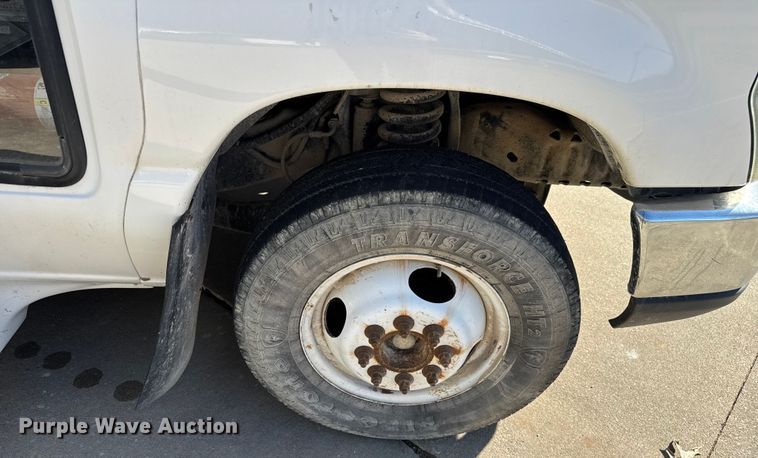 image for item FK0888 2011 Ford E450 Super Duty shuttle bus