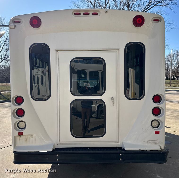 image for item FK0889 2018 Ford E450 Super Duty shuttle bus