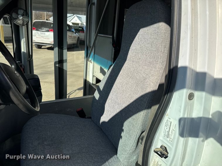 image for item FK0889 2018 Ford E450 Super Duty shuttle bus