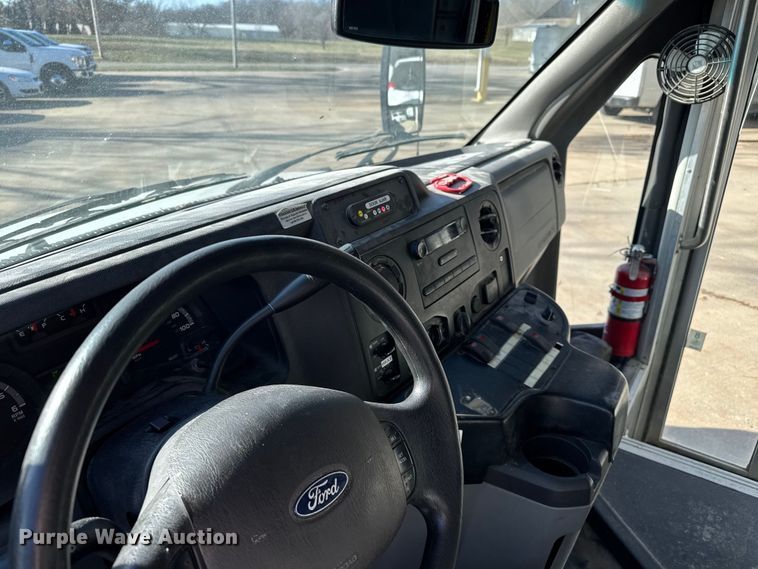image for item FK0889 2018 Ford E450 Super Duty shuttle bus