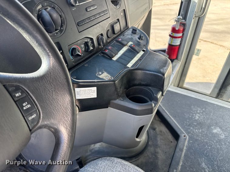 image for item FK0889 2018 Ford E450 Super Duty shuttle bus