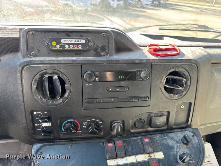 image for item FK0889 2018 Ford E450 Super Duty shuttle bus