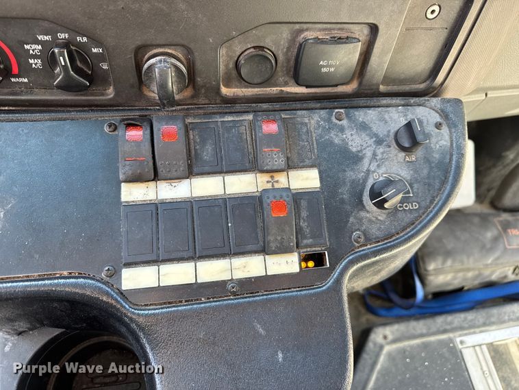 image for item FK0889 2018 Ford E450 Super Duty shuttle bus