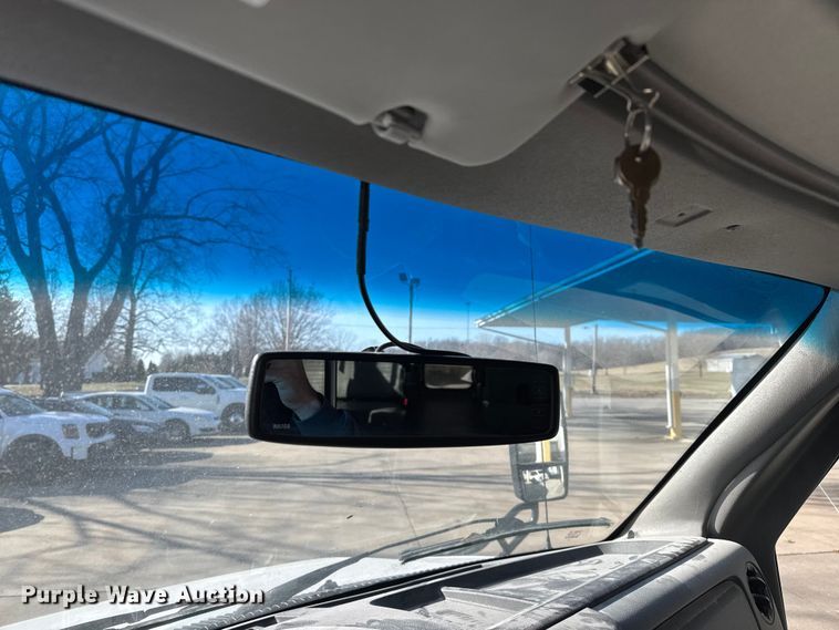 image for item FK0889 2018 Ford E450 Super Duty shuttle bus