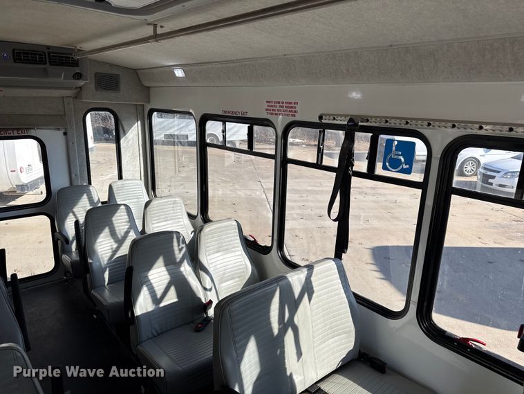 image for item FK0889 2018 Ford E450 Super Duty shuttle bus