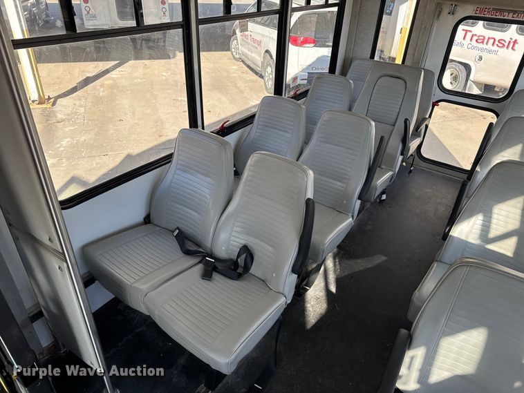 image for item FK0889 2018 Ford E450 Super Duty shuttle bus