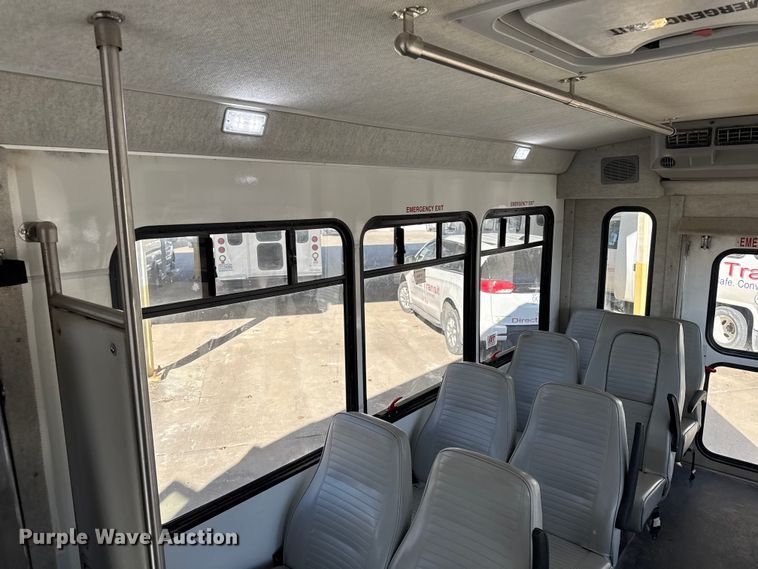 image for item FK0889 2018 Ford E450 Super Duty shuttle bus