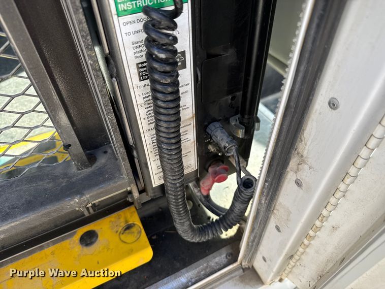 image for item FK0889 2018 Ford E450 Super Duty shuttle bus