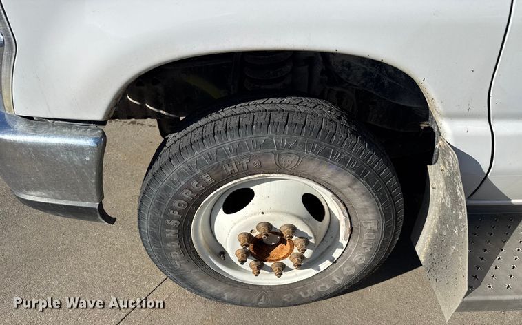 image for item FK0889 2018 Ford E450 Super Duty shuttle bus