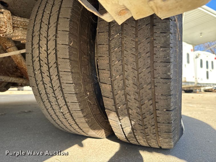 image for item FK0889 2018 Ford E450 Super Duty shuttle bus