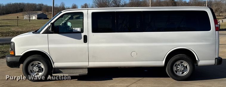 image for item FK0892 2015 Chevrolet Express 3500 van