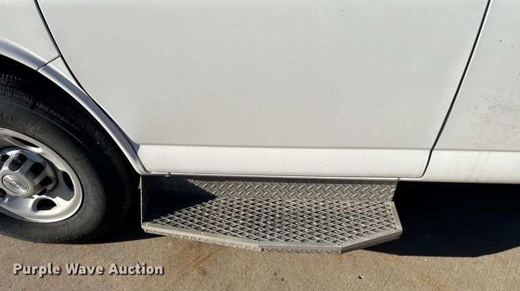 image for item FK0892 2015 Chevrolet Express 3500 van