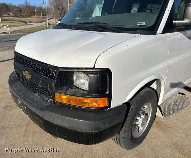image for item FK0892 2015 Chevrolet Express 3500 van