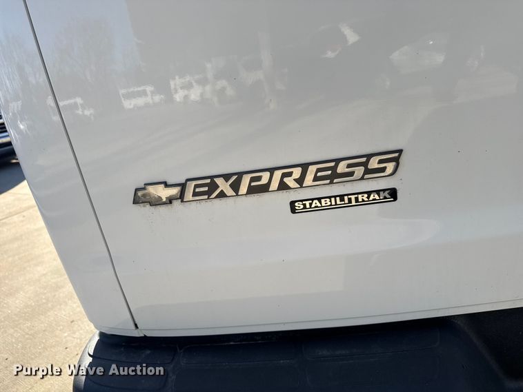 image for item FK0892 2015 Chevrolet Express 3500 van