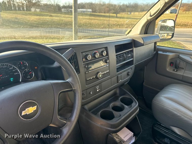 image for item FK0892 2015 Chevrolet Express 3500 van