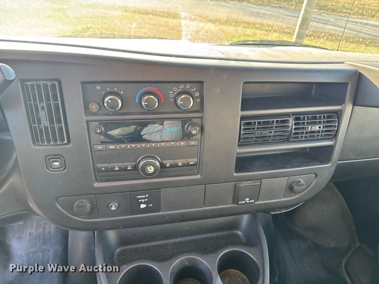 image for item FK0892 2015 Chevrolet Express 3500 van