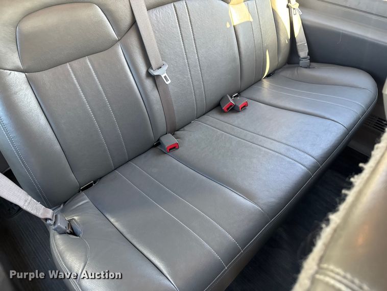 image for item FK0892 2015 Chevrolet Express 3500 van