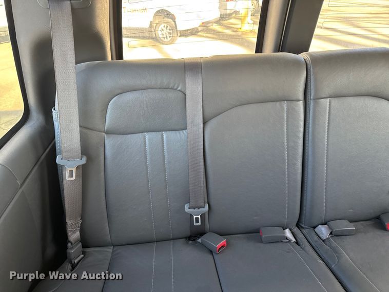 image for item FK0892 2015 Chevrolet Express 3500 van