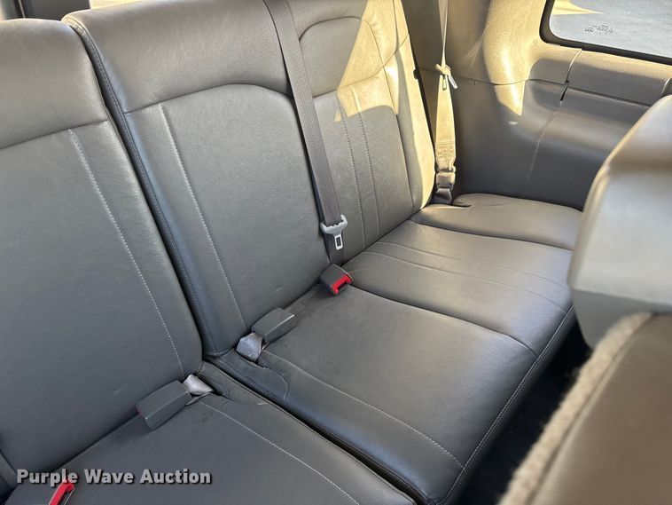 image for item FK0892 2015 Chevrolet Express 3500 van