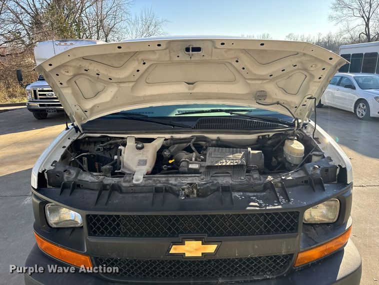 image for item FK0892 2015 Chevrolet Express 3500 van