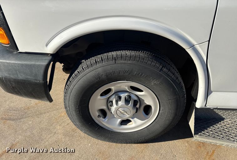 image for item FK0892 2015 Chevrolet Express 3500 van