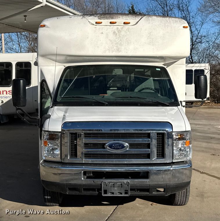 image for item FK0893 2017 Ford E450 Super Duty shuttle bus