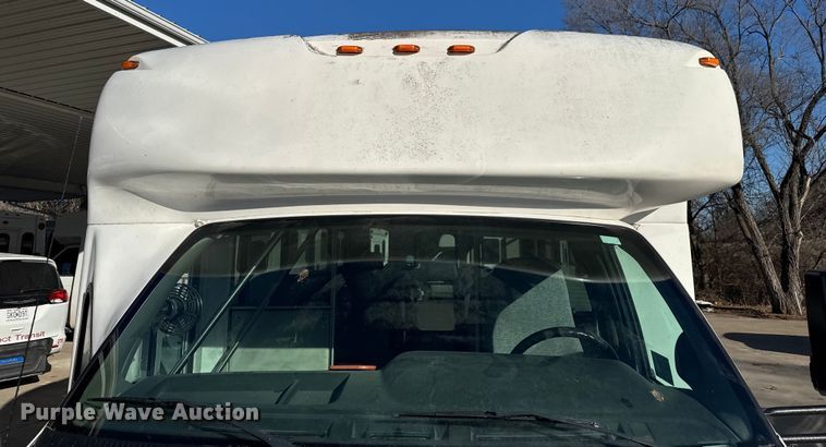 image for item FK0893 2017 Ford E450 Super Duty shuttle bus
