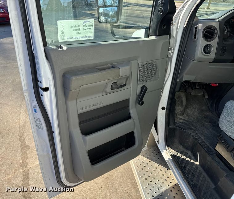 image for item FK0893 2017 Ford E450 Super Duty shuttle bus