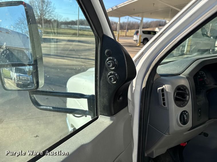 image for item FK0893 2017 Ford E450 Super Duty shuttle bus