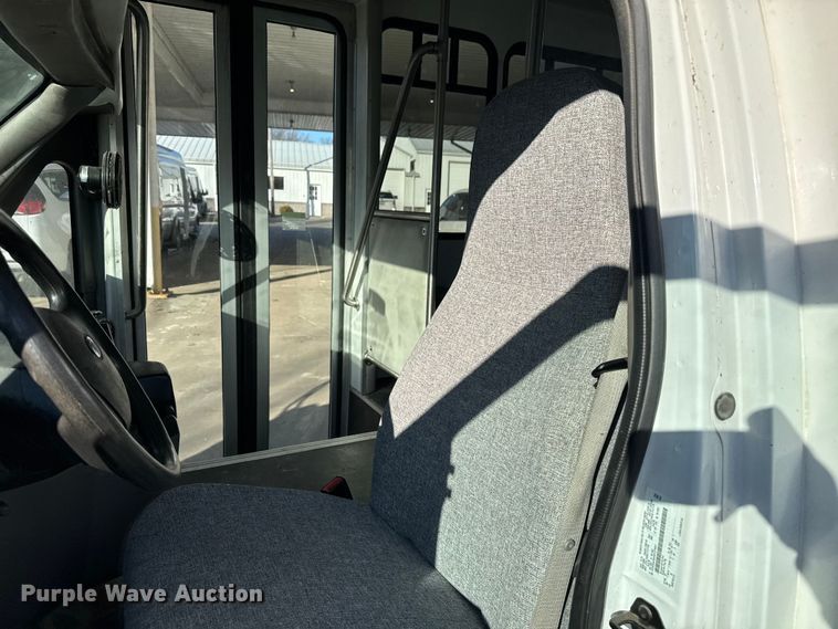 image for item FK0893 2017 Ford E450 Super Duty shuttle bus